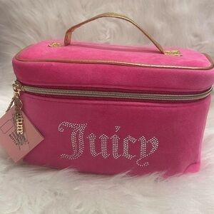 HOT PINK/GOLD BEDAZZLED JUICY COUTURE MAKEUP BAG‼️